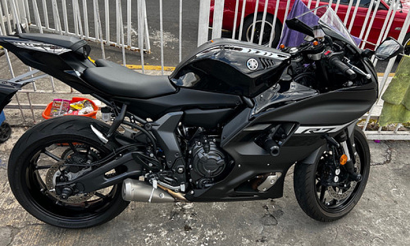 Moto Deportiva Yamah...