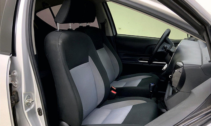 Toyota Prius 2021...