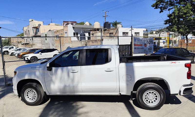 Chevrolet Silverado ...