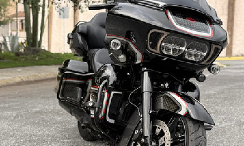 2022 Harley Davidson...