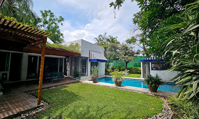 Casa En Venta En  Fr...