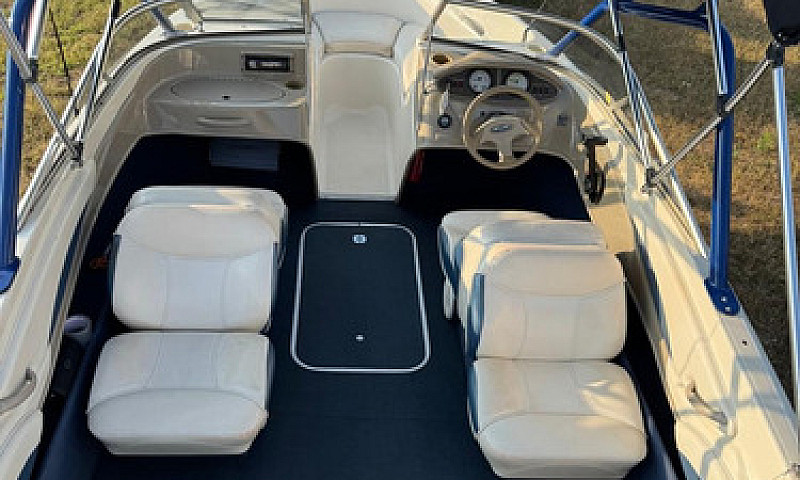 Lancha Bayliner...