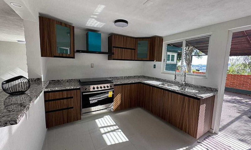 Casa En Venta En Lom...