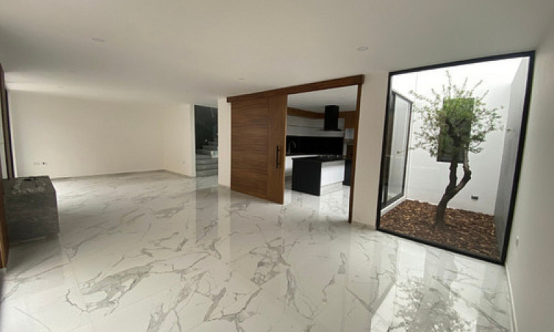 Moderna Casa En Vent...