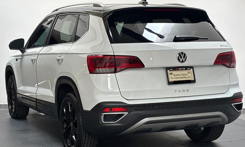 Volkswagen Taos  202...