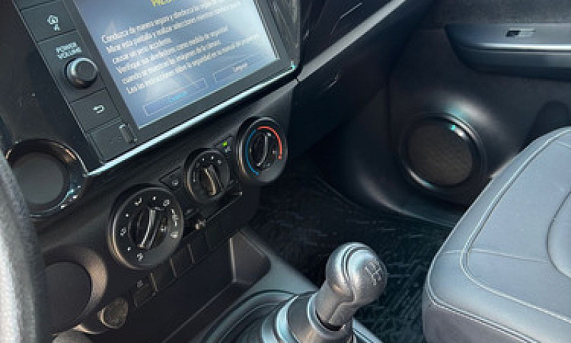 Toyota Hilux 2.7 Cab...