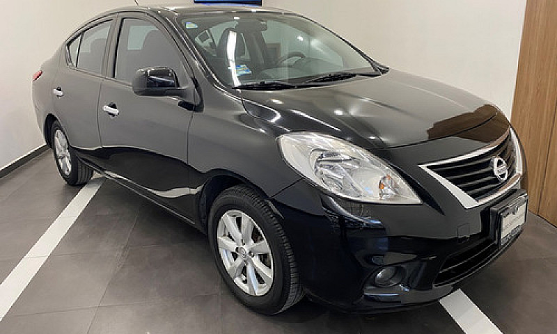Nissan Versa 2012...