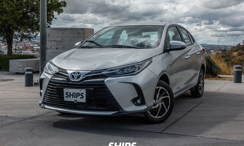 Toyota Yaris 2021...