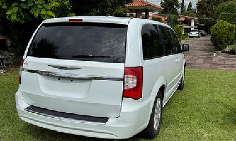 Chrysler Town & Coun...