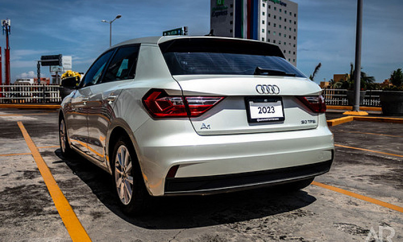 Audi A1 2023...