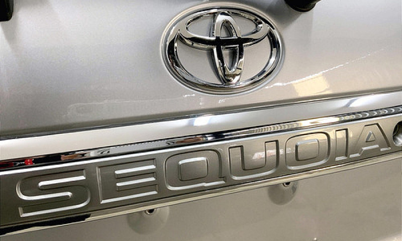Toyota Sequoia 2019...