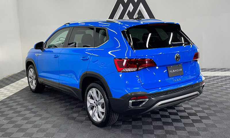 Volkswagen Taos 2022...