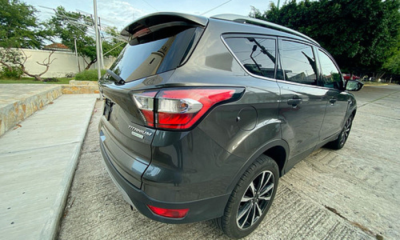 Ford Escape 2018...