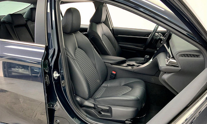 Toyota Camry 2021...