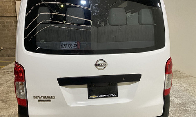 Nissan Urvan 2017 2....