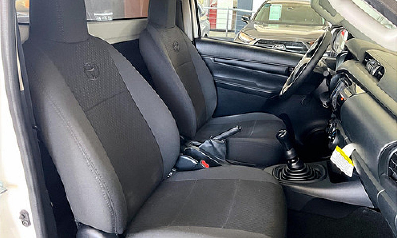 Toyota Hilux 2020...