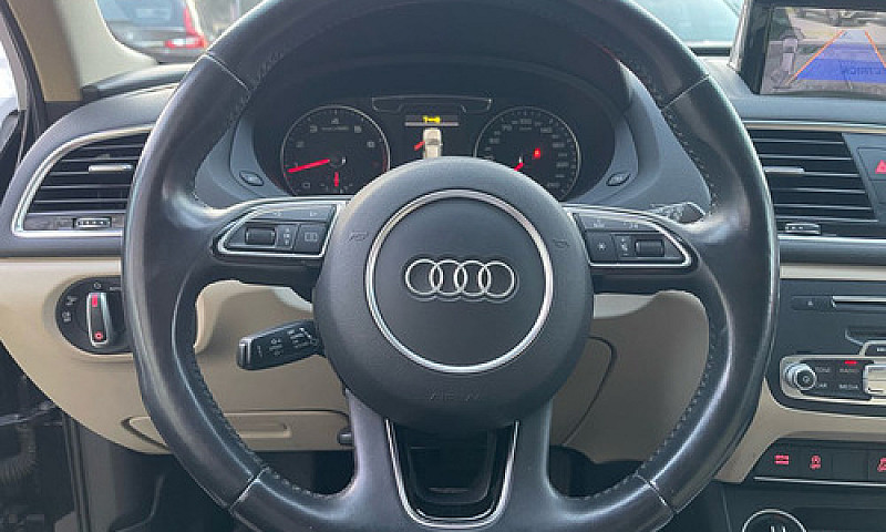 Audi Q3 2016...