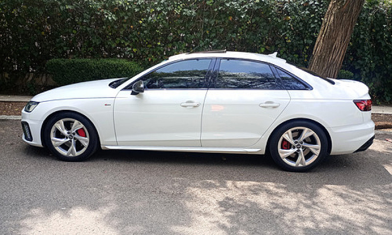 Audi A4 2.0 T S Line...