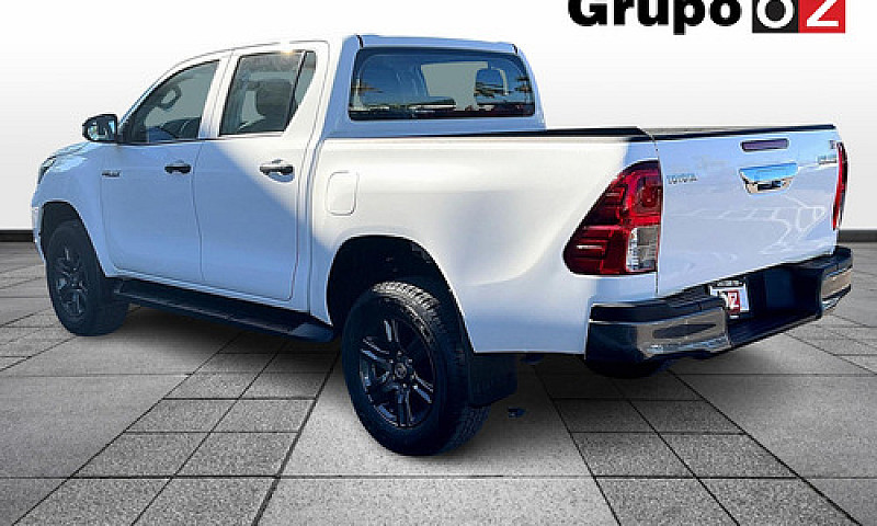 Toyota Hilux 2024...