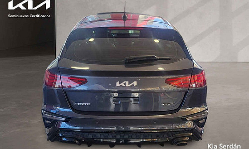 Kia Forte Hb 2022...