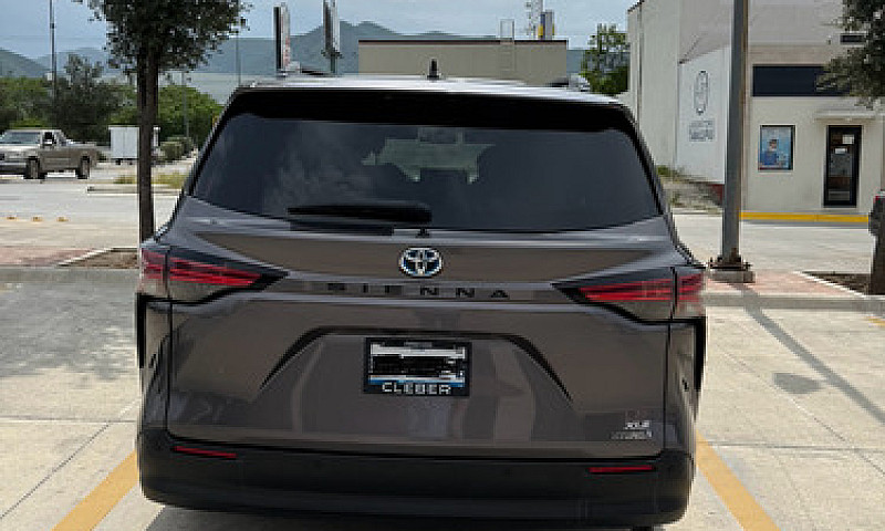 Toyota Sienna 3.5 Xl...