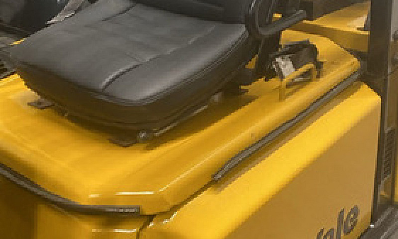 Montacargas Yale 2.5...