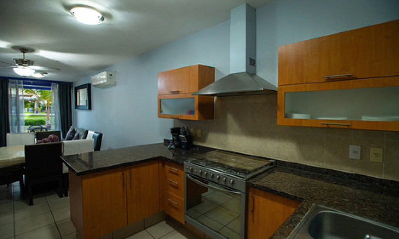 Residencia En Rincón...