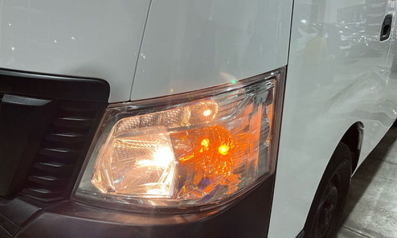Nissan Urvan 2021...