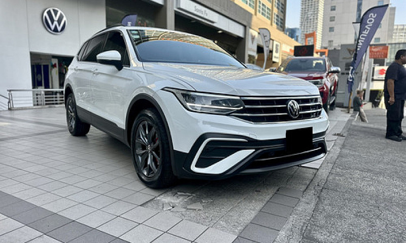 Volkswagen Tiguan Co...