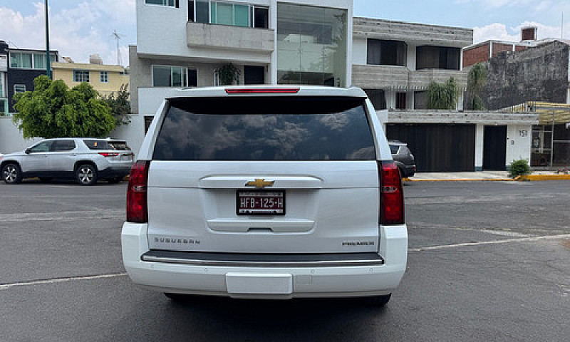 Chevrolet Suburban 5...