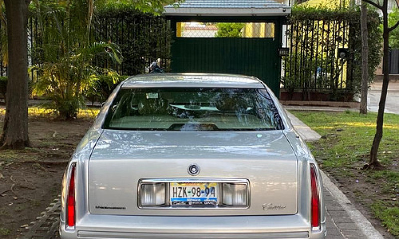 Cadillac Deville 4.6...