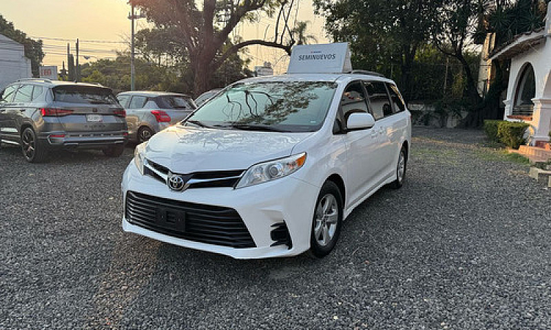 Toyota Sienna 2019...