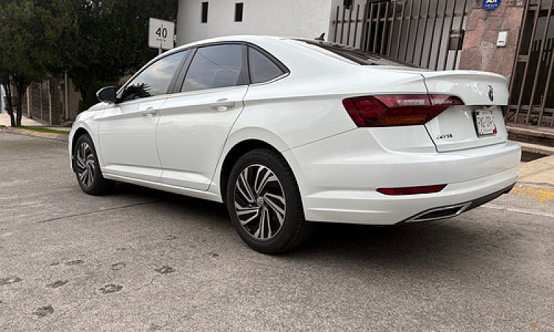 Volkswagen Jetta 1.4...