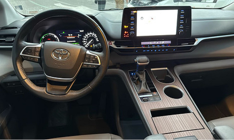 Toyota Sienna 2022...