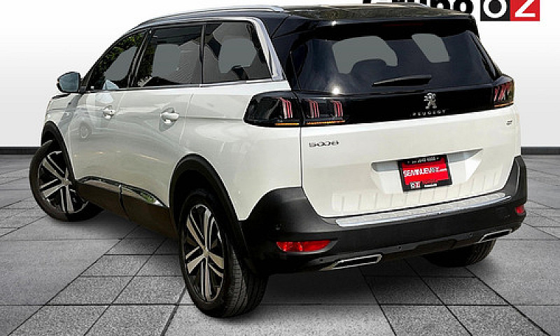 Peugeot 5008 2023...