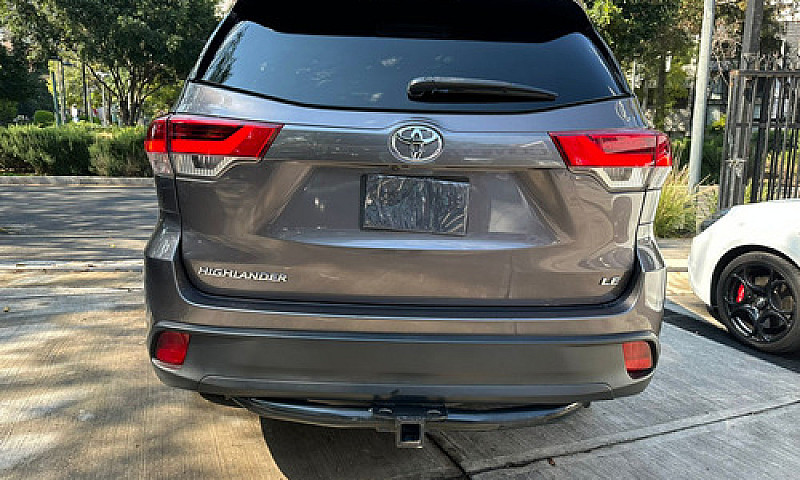 Toyota Highlander 20...
