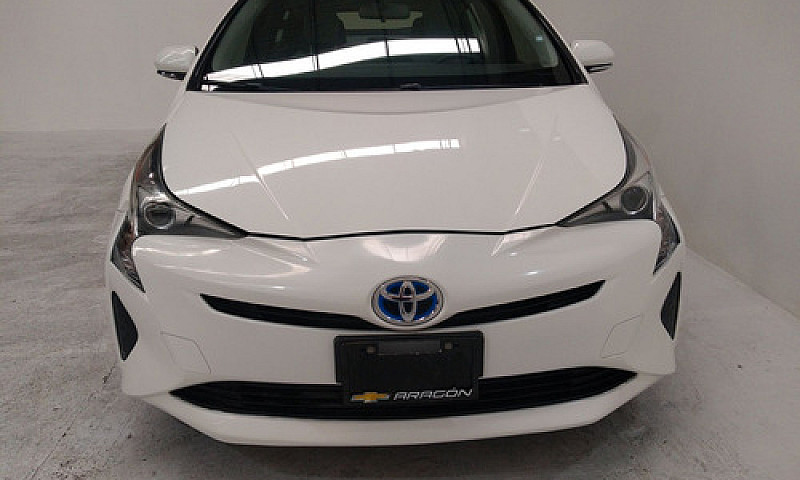 Toyota Prius 2018 1....