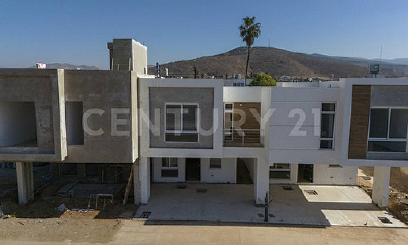 Casas En Preventa En...