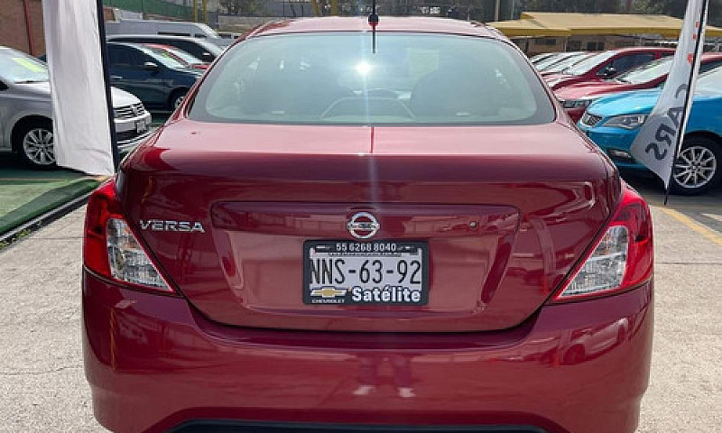 Nissan Versa 2019...