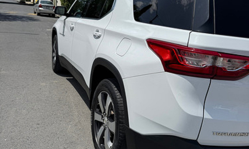 Chevrolet Traverse 3...