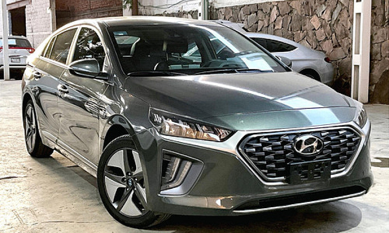 Hyundai Ioniq 2021...