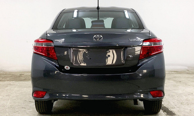 Toyota Yaris 2017...