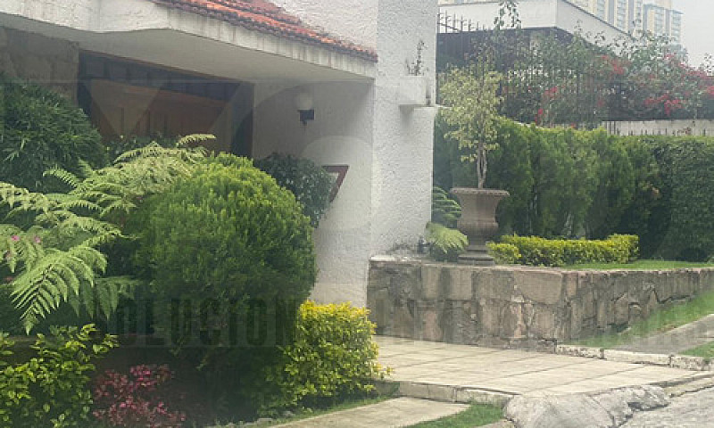 Casa En Venta En Lom...