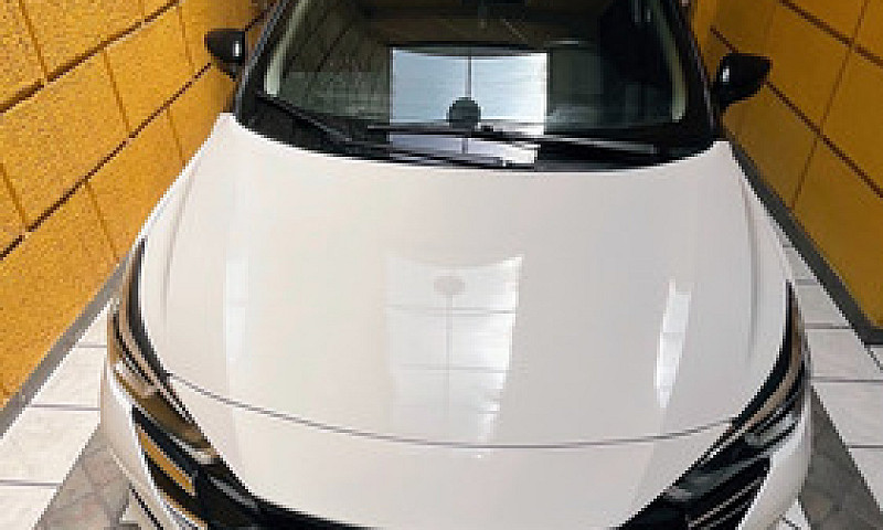 Nissan Versa 1.6 Sen...