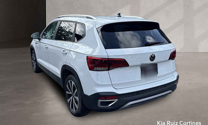 Volkswagen Taos 2022...