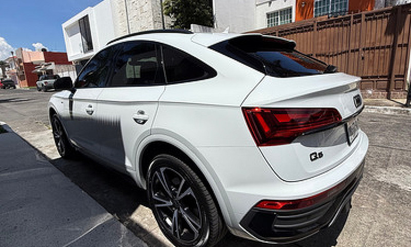 Audi Q5 Sportback 2....