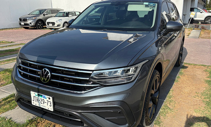 Volkswagen Tiguan 1....
