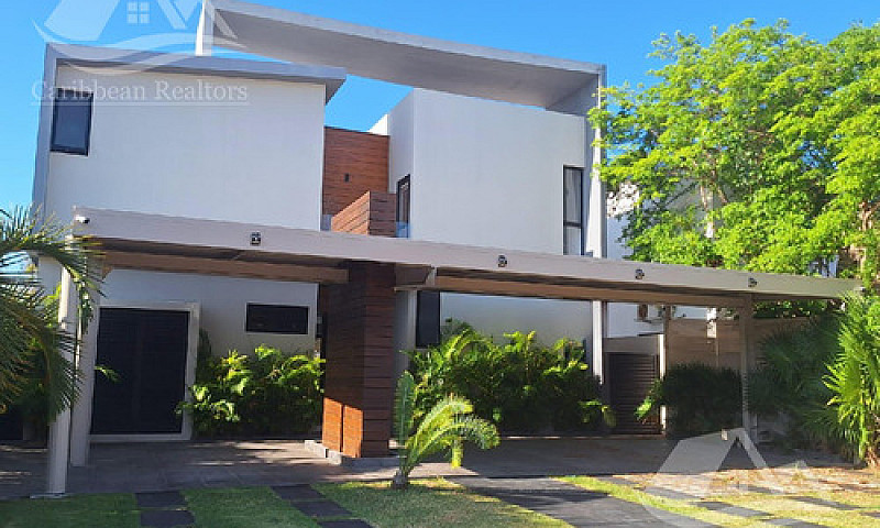 Casa En Venta En Lag...