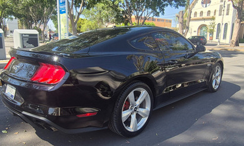 Ford Mustang 5.0L Gt...