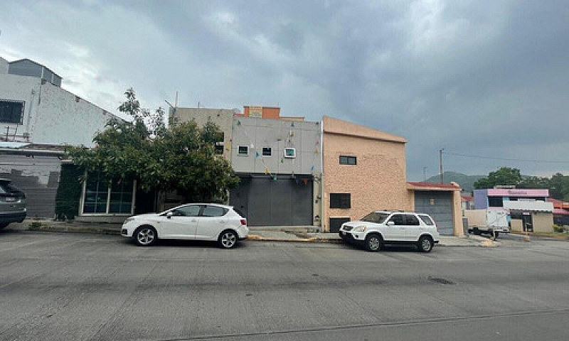 Casa En Venta,  Loma...